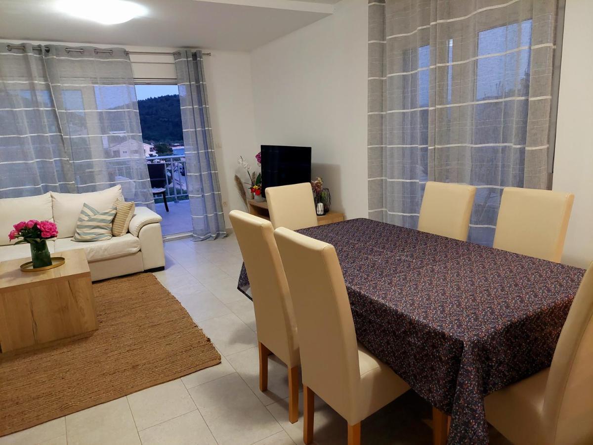 Apartment Frana Delux Kremena Bagian luar foto