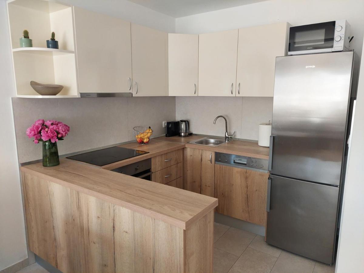 Apartment Frana Delux Kremena Bagian luar foto